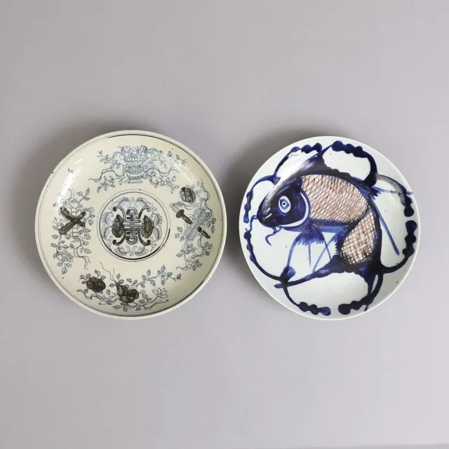 To kinesiske fade af porcelæn, 1800-tallet (2).