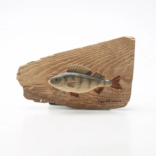 JAN NILSSON. SKULPTUR, snidat trä, signerad.