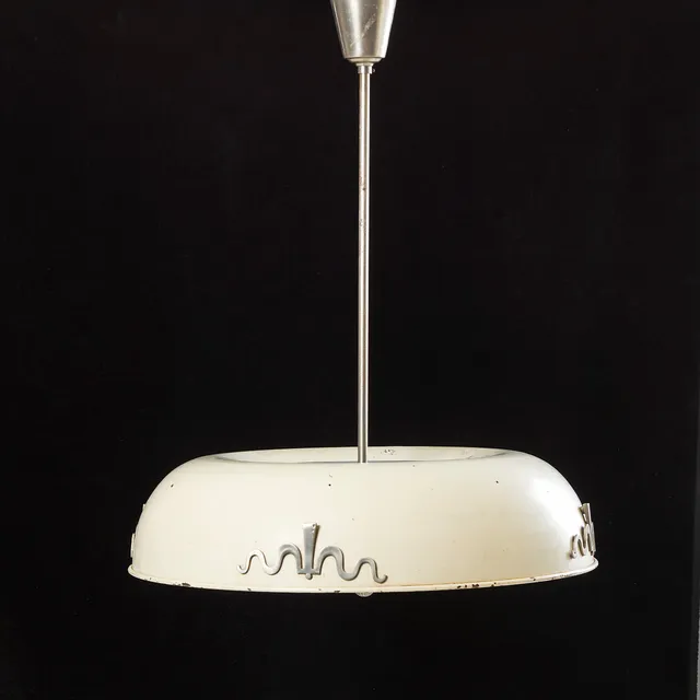 BO NOTINI. takarmatur, Böhlmarks, 1930-tal, vitlackerad skärm, frostat glas.