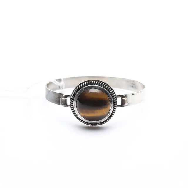 ARMBAND, silver med tigeröga, Finland.