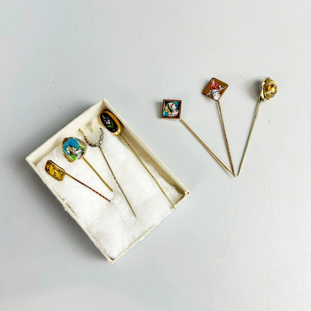 ART NOUVEAU AND OTHER STICK PINS. — Brooches & Pendants — Chalkwell Auctions