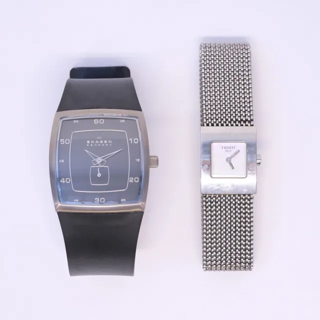 TVÅ ARMBANDSUR, TISSOT OCH SKAGEN.