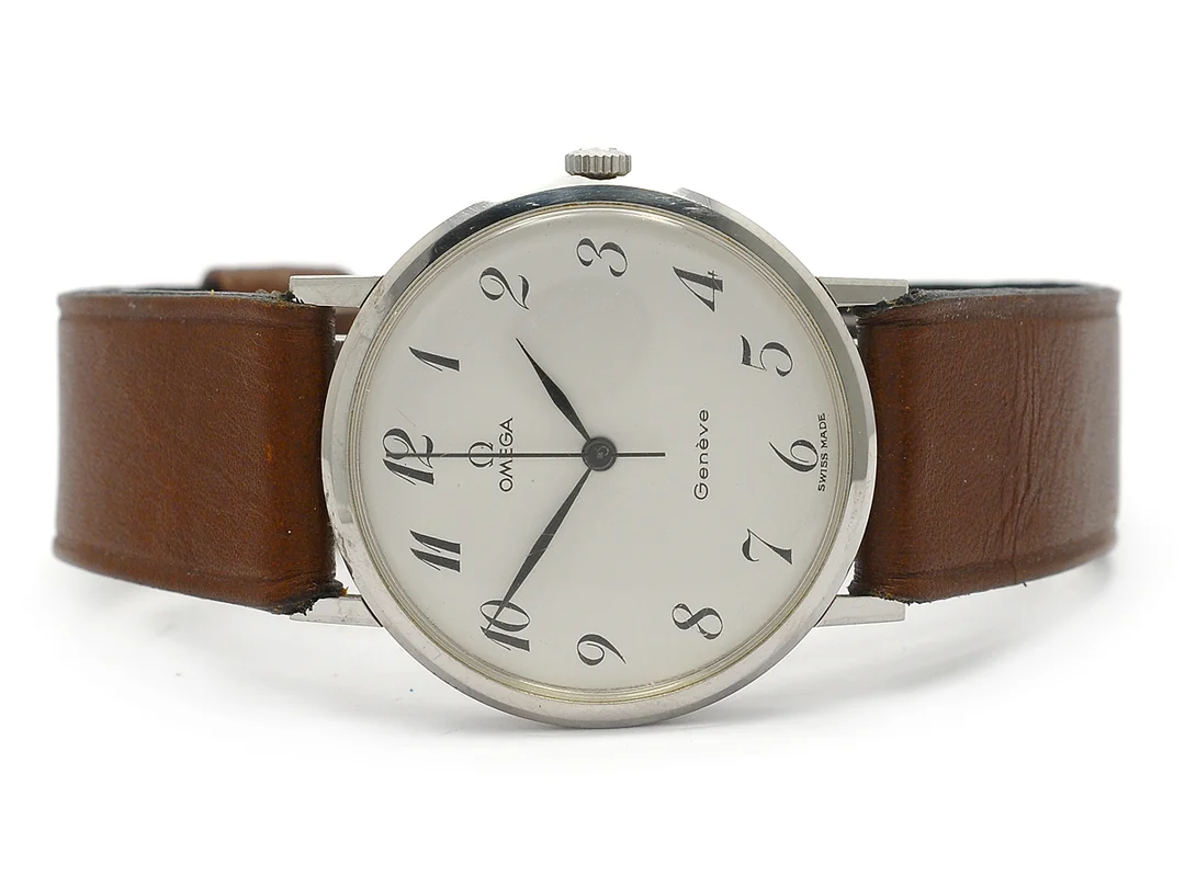 OMEGA, Genève, Cal 601, Serie nr. 25067564, Ref nr. ST 131.019, Boett nr. 131.019, herrur, 34 mm, stål, manuell, plexiglas, skadad urtavla, läderband, ca 1967. — Klockor/Omega — Kaplans