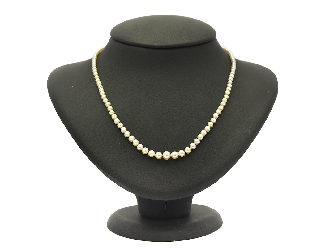 PÄRLCOLLIER, doserade 2,5 - 6,25 mm, lås i 8K guld/platina med medium- och rosenslipade diamanter, längd 43 cm, en diamant saknas. — Smycken/Pärlcollier — Kaplans