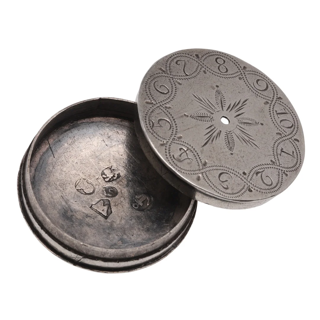 A GEORGE III SILVER PATCH BOX. — Silver — Lawrences Auctioneers