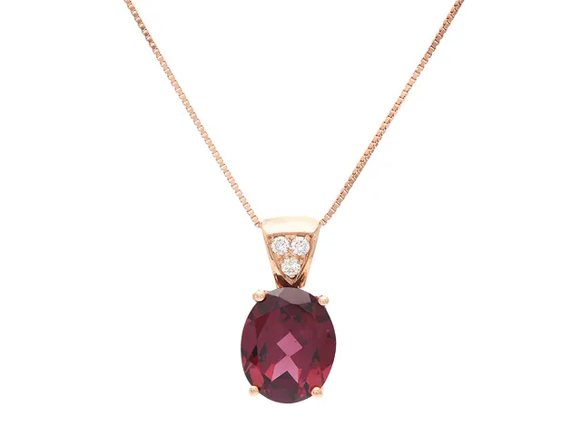 HÄNGE/KEDJA, 18K roséguld, ovalslipad granat, briljantslipade diamanter ca 0,06 ctv, längd 42 cm, vikt 4,5 g.