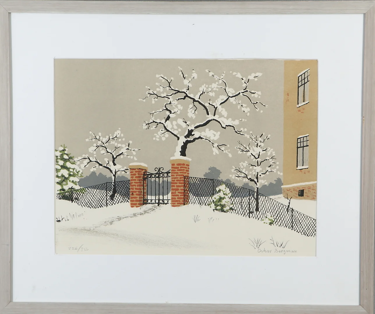 OSKAR BERGMAN. Vinterbild med hus och träd, färglitografi, signerad samt numrerad 226/350. — Engravings & Prints — Auktionshuset Kolonn