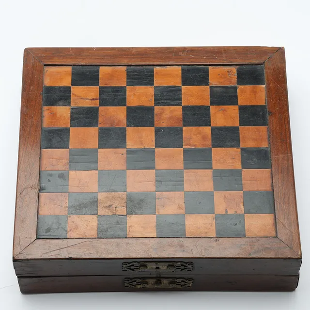 SPELSCHATULL, för backgammon och schackbräde, 1800-tal.