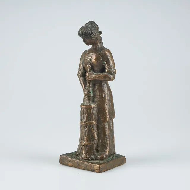 MATTI HAUPT. Smörkärnaren, signerad, bronsskulptur.