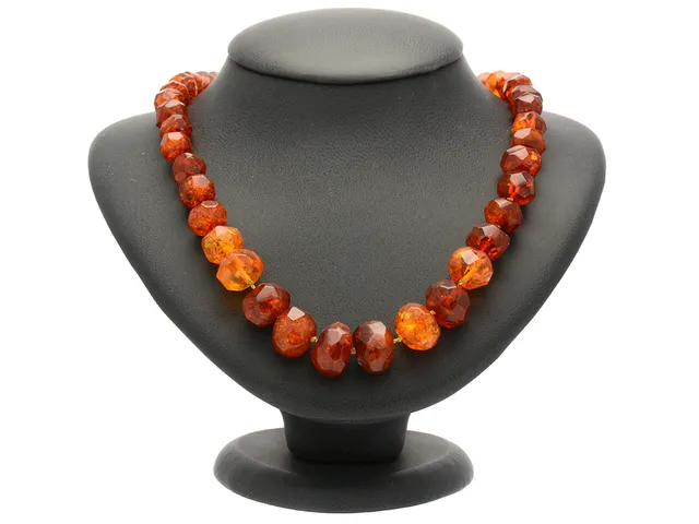 COLLIER, bärnsten, längd ca 70 cm.