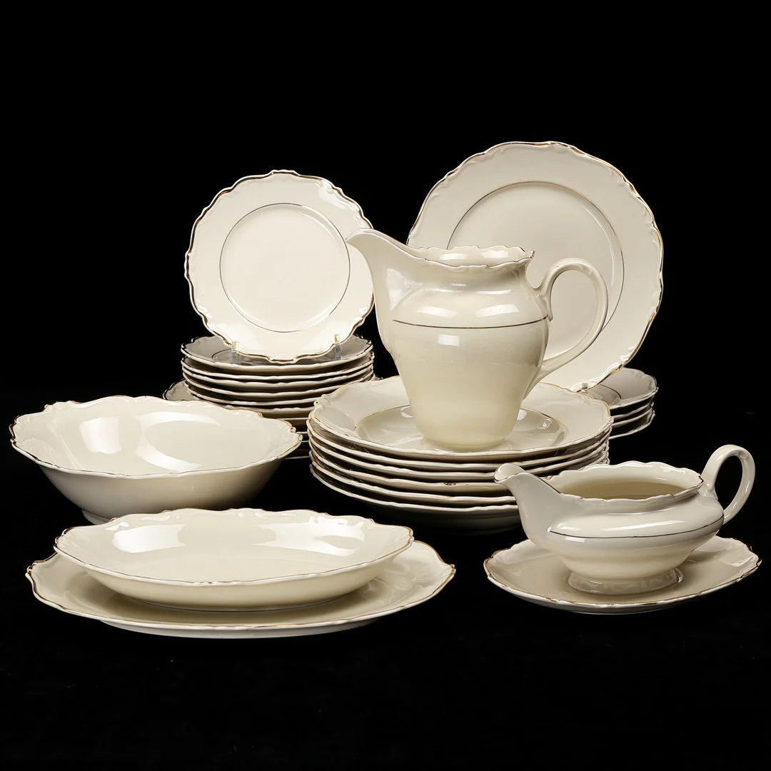 MATSERVIS, 29 delar, porslin, Karlskrona. — European — Växjö Auktionskammare