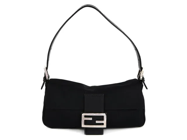 VÄSKA, FENDI, Baugette bag, svart tyg, svarta läderdetaljer, 26x12x4 cm, dustbag.