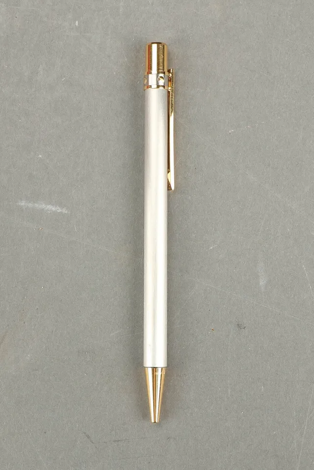Must de Cartier. Kuglepen.