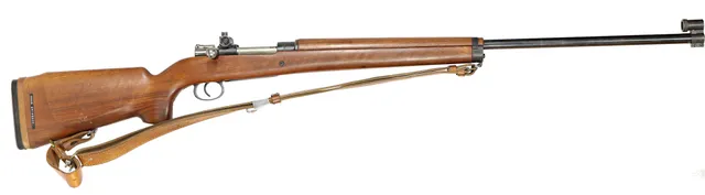 GEVÄR, fabrikat Carl Gustav, modell 63, kaliber 6,5x55, tillv.nr 424903, se-nr begagnad.