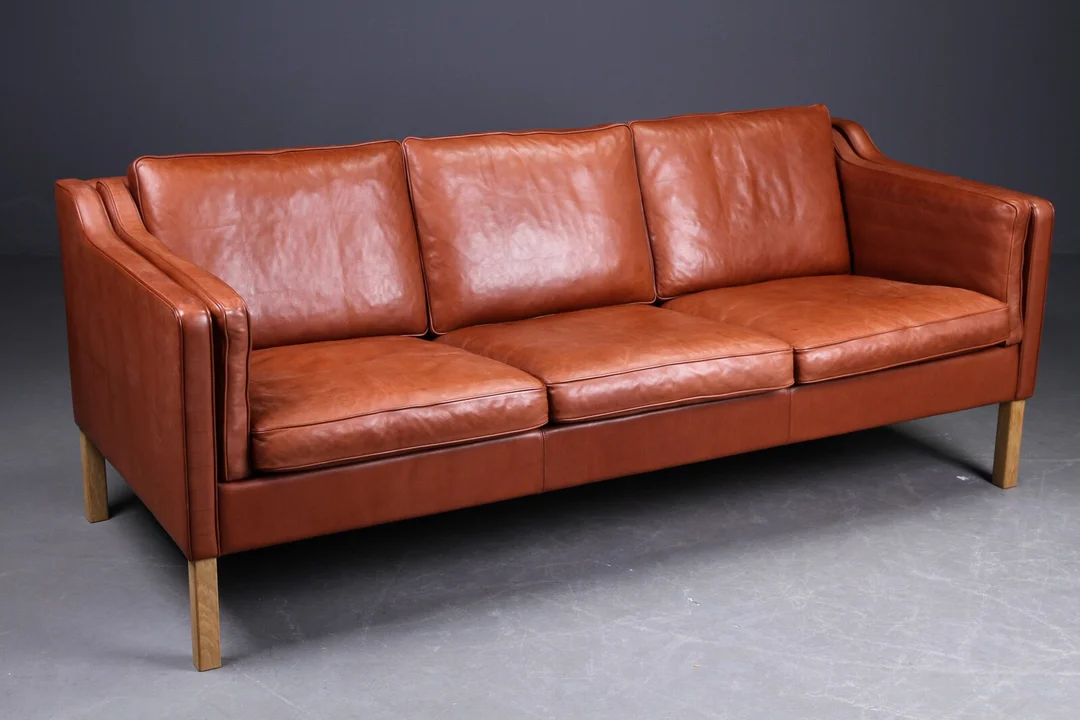Mogens Hansen. Tre-pers. sofa, Cognac læder — Furniture/Lounge suites, sofas — Lauritz