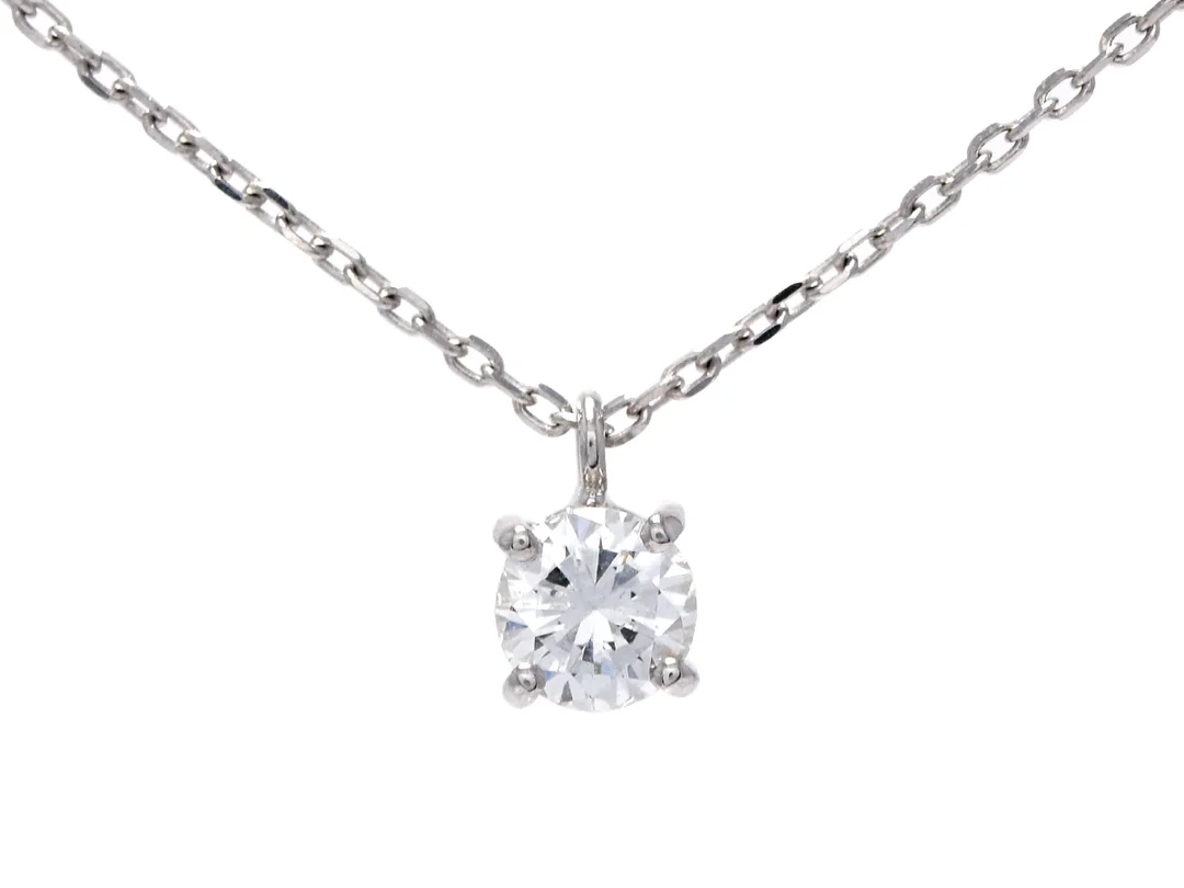 HÄNGE/KEDJA, 18K vitguld, briljant ca 0,42 ct, ca W(H)/SI, längd 42 cm, vikt 2,0 g. — Smycken/Hänge med kedja — Kaplans