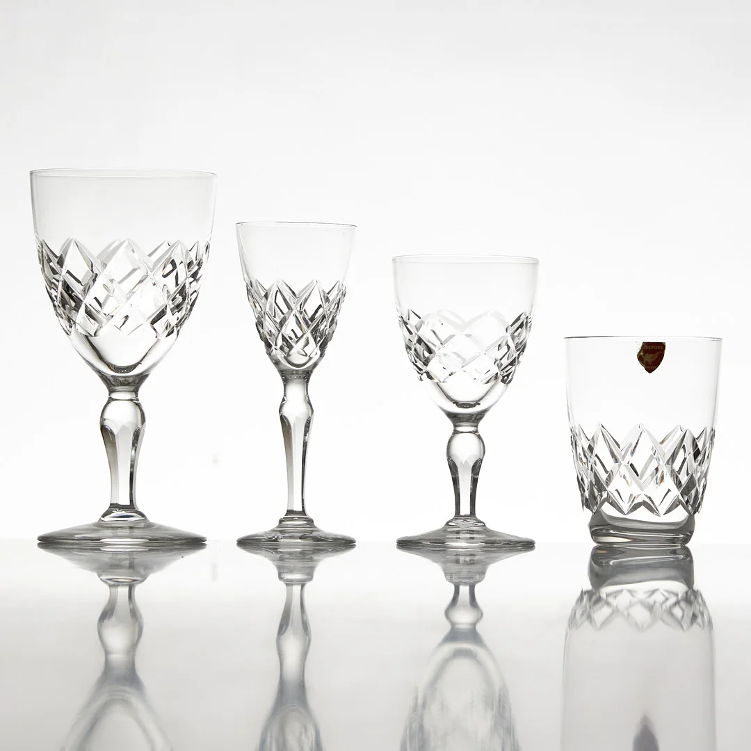 GLASSERVIS, 42 delar, "Karolina", Orrefors. — Tableware — Stockholms Auktionsverk Magasin 5