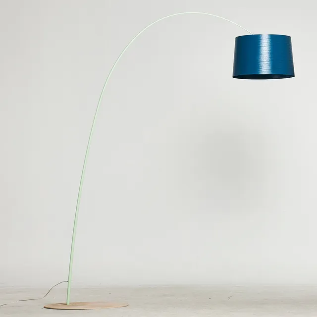 MARC SADLER. "Twiggy Be Colour", golvlampa, för Foscarini, Italien, limiterad färgkombination, lackerat glasfiberbaserat kompositmaterial, metall och aluminium, samtida.