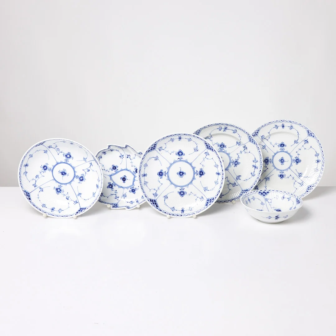 ROYAL COPENHAGEN musselmalet, 6 dlr, halvblond, Danmark. — European — Stockholms Auktionsverk Sickla