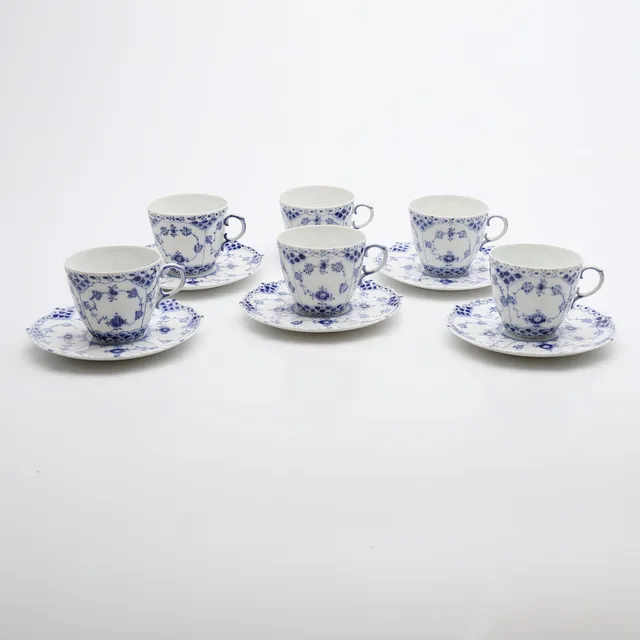 KAFFEKOPPAR MED FAT, FEM DELAR, MUSSELMALET, ROYAL COPENHAGEN.