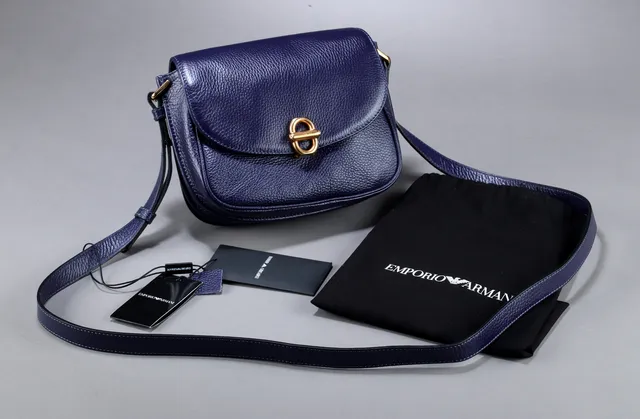 Emporio Armani. Skulder- / Crossbody taske