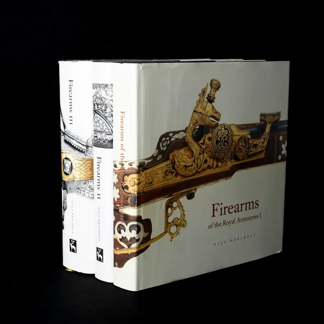 NILS DREJHOLT. "Firearms of the Royal Armouries", del I - III, 1996-2011.