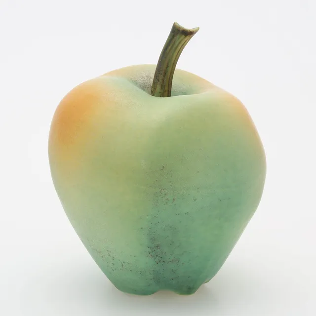 KERSTIN HÖRNLUND. Skulptur, äpple, höjd 14,5 cm, ur serien "Kivik", monogramsignerad KH, Rörstrand.
