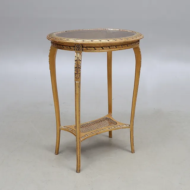 SIDOBORD, med glasskiva, rokokostil, 1900-tal.