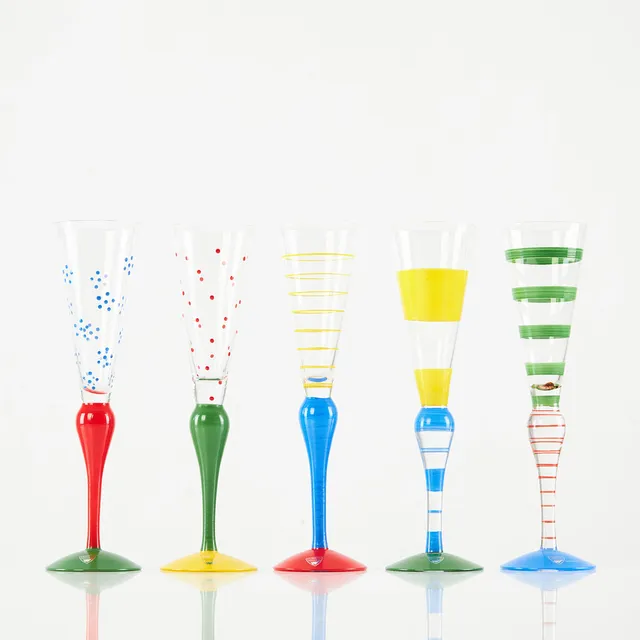 ANNE NILSSON (f. 1953). Champagneglas, 5 st, "Clown", design för Orrefors, bemålade.