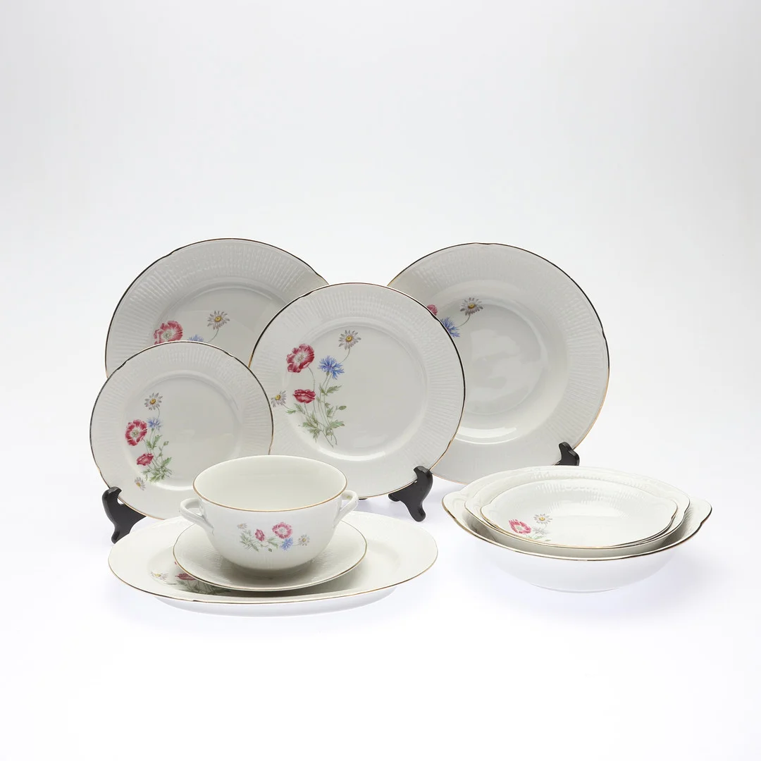 LOUISE ADELBORG, matservis, 52 delar, porslin, Rörstrand. — Tableware — Gomér & Andersson Norrköping