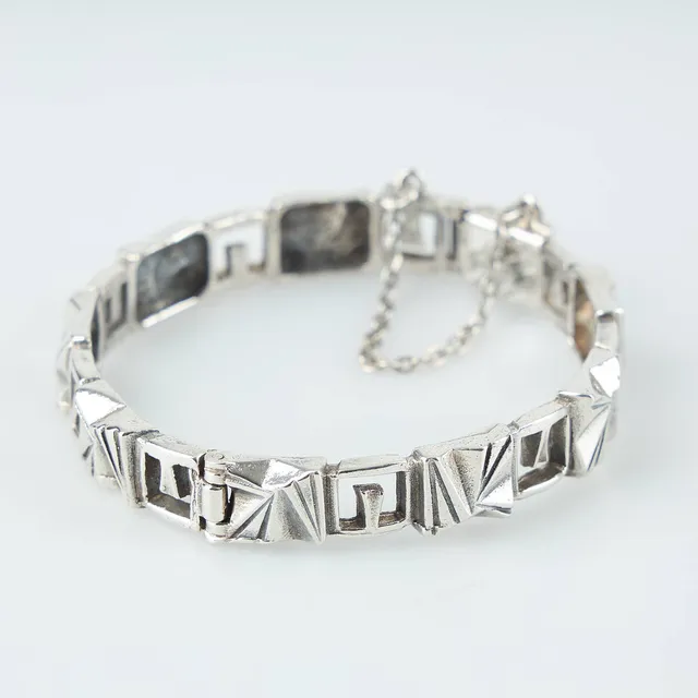 PENTTI SARPANEVA. Armband, 830 silver, Turun Hopea, Åbo 1973.