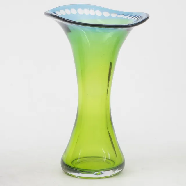 VICKE LINDSTRAND. VAS, glas, Kosta, Unik, signerad, 1960-tal.