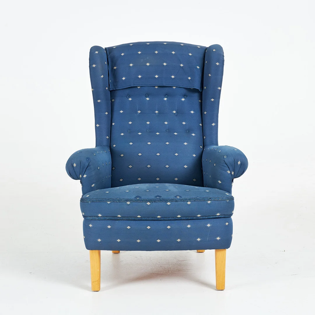 CARL MALMSTEN. "Häggbom", öronlappsfåtölj, OH Sjögren, textilklädsel, etikettmärkt. — Armchairs & Chairs — Stockholms Auktionsverk Sickla