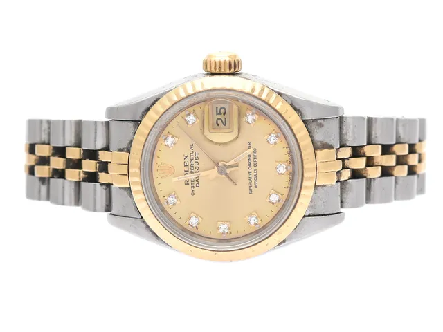 ROLEX, Oyster Perpetual, Datejust (T Swiss Made T), Chronometer, Ref nr. 69173, Serie nr. 8587701, Cal 2135, Verk nr. 207061, Boett nr. 69000 A, damur, 26 mm, stål/guld, automatisk, safirglas (skadat), datum, diamanturtavla (10 st. 8/8), skadad urtavla, defekt, Jubileelänk (skadad), viklås, Ref nr. 62523 D-18-I9/468 B, cert, mars 1985.