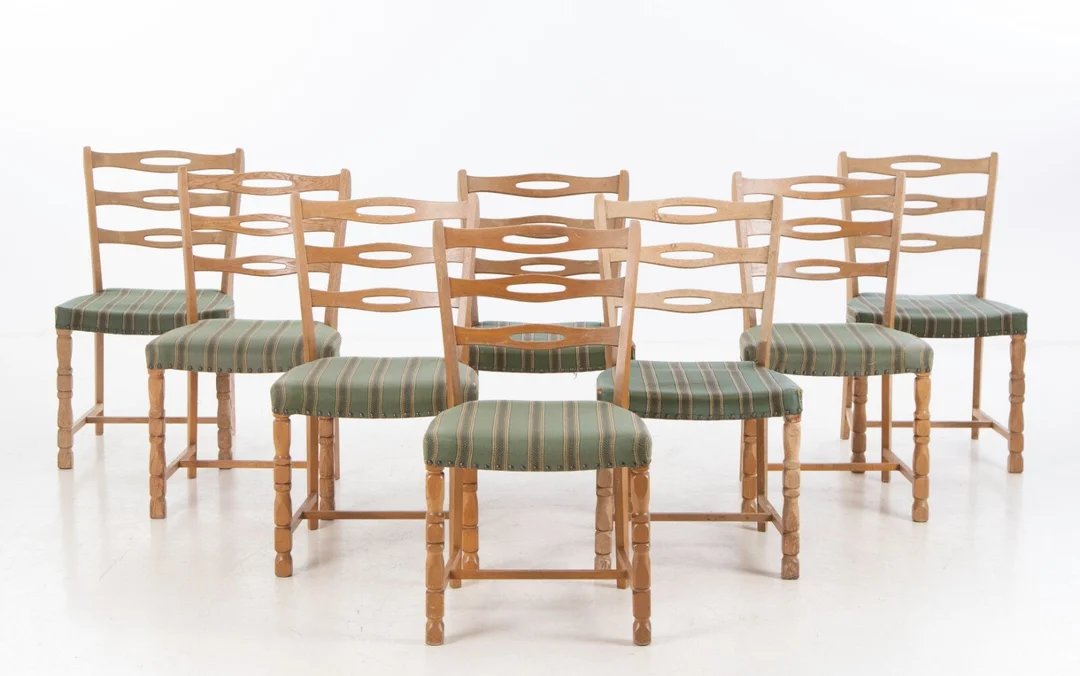 Set of eight oak chairs, 1960-70s - Henry Kjærnulf style (8) — Furniture/Chairs — Lauritz