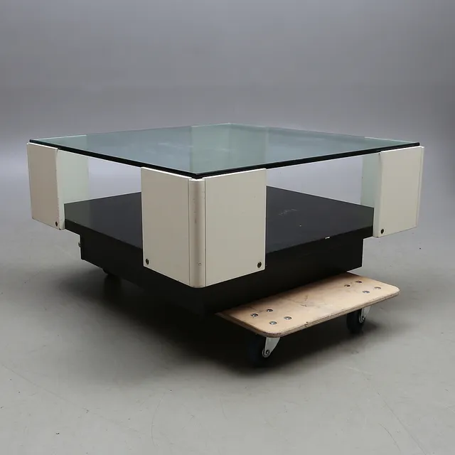 SOFFBORD med glasskiva, enligt uppgift IKEA, 1970-tal.