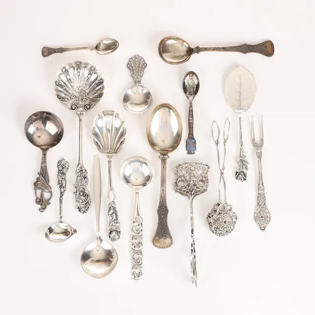 KAFFESKEDAR M. M. Silver, 15 delar, 1900-tal.