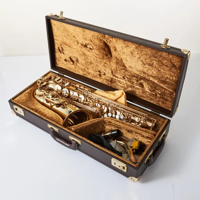 HENRI SELMER. Altsaxofon, "Super Action 80", serienummer 336010, i väska, Frankrike 1982.