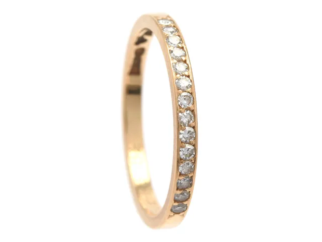 ENGELBERT, alliansring, 18K guld, 14 åttkantslipade diamanter, ca 0,14 ctv, ca TW(G)/VS, Stockholm 1982, stl 14,5+ mm, vikt 1,2 g, en diamant skadad.