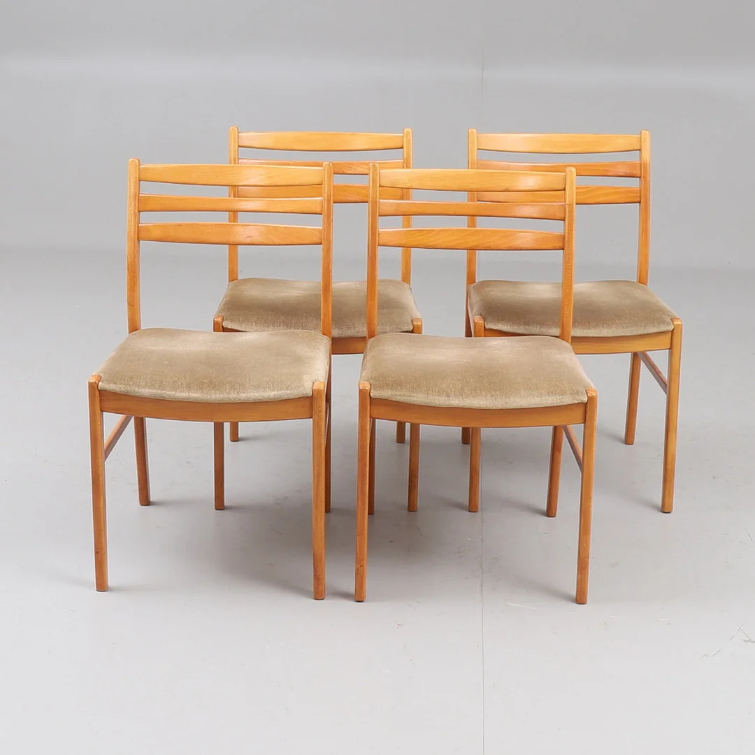 STOLAR, 4 stycken, trä, 1960-tal. — Armchairs & Chairs — RA Auktionsverket Norrköping