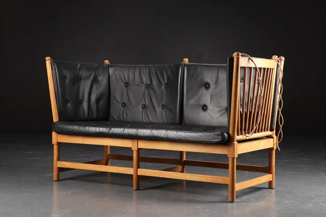 Børge Mogensen. ‘Spoke-Back Sofa’ in beech, Model 1789