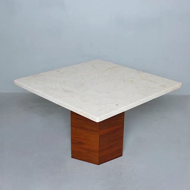 Couchtisch / Coffee Table mit Marmorplatte, Italien, 1970er Jahre.