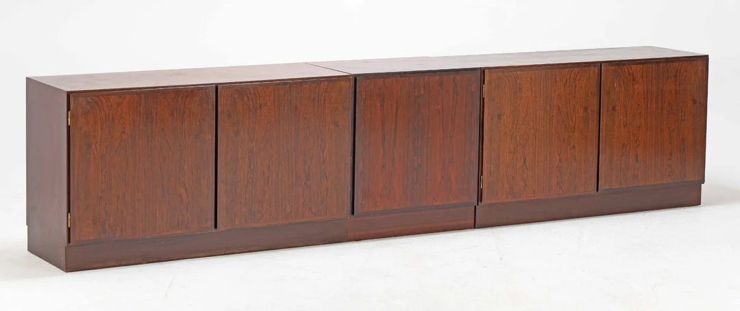 Omann Junior: Three shelving modules veneered with rosewood (3) — Furniture/Cabinets, chests of drawers — Lauritz