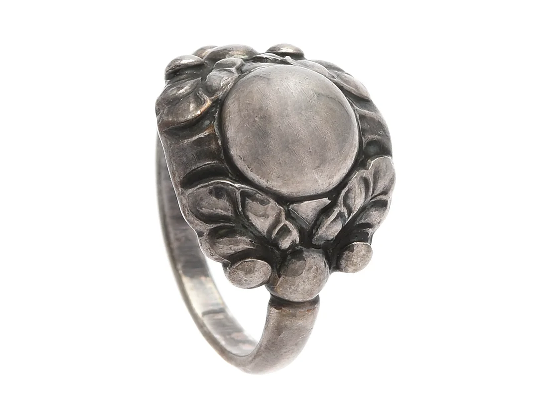 GEORG JENSEN, ring, mod 11B, silver, Danmark efter 1945, stl 18,5 mm, vikt 5,2 g, etui. — Smycken/Ring — Kaplans