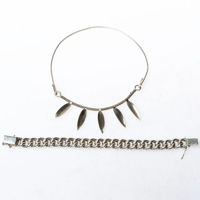 ARMBAND & HALSBAND, bl.a Ceson, silver.
