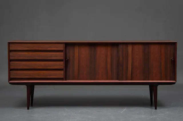 Omann Junior. Low sideboard in rosewood model no. 18