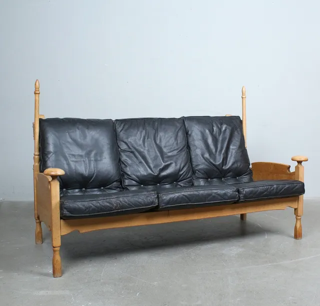 ABRAHAM SPRIJ. für Sprij Meubelen, Sofa / Dreisitzer, Modell 'Siegfried', Eiche, Leder, Niederlande, 1960er.
