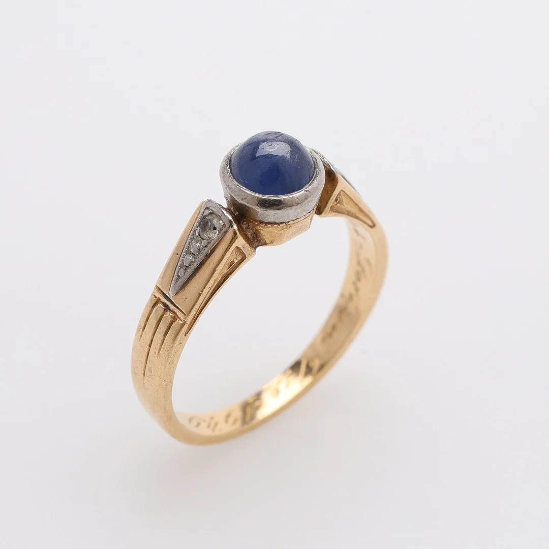RING, 18K GULD MED TOPAS OCH VIT STEN, VIKT CA 4,3 GRAM. — Rings — Crafoord Auktioner Lund