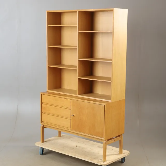 MARIAN GRABINSKI. Bokhylla,"MTP", ek, IKEA, 1900-talets andra hälft.