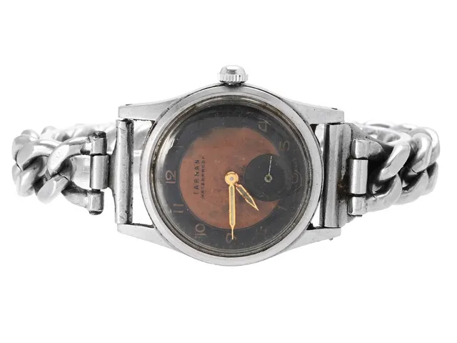 TÄRNAN, herrur, 31 mm, stål, manuell, plexiglas, liten sekundvisare, skadad urtavla, gravyr, ca 1945, metallänk ej original.